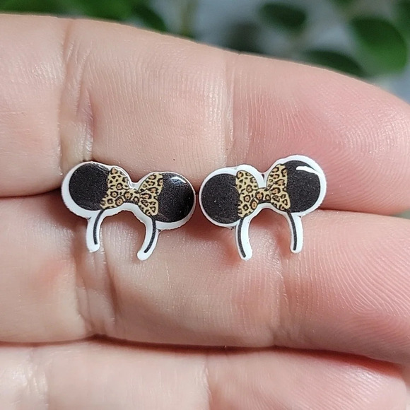 Minnie Mouse Cheetah Stud Earrings - Picture 1 of 5